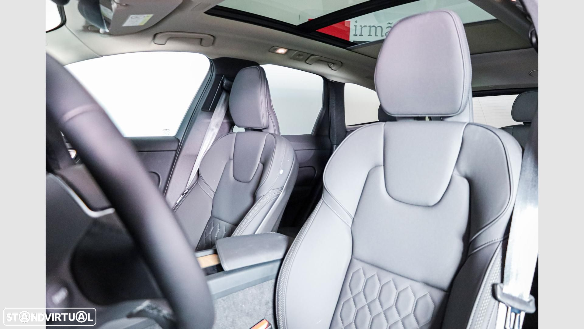 Volvo XC 60 2.0 T6 PHEV Plus Dark AWD - 18