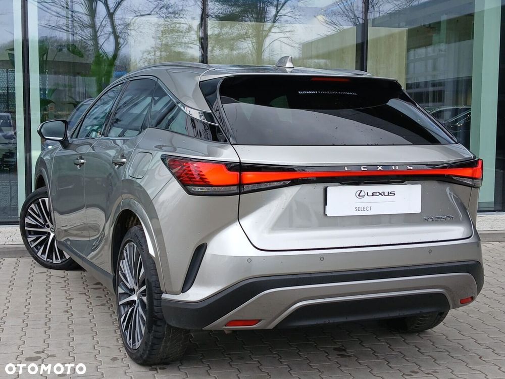 Lexus RX - 11
