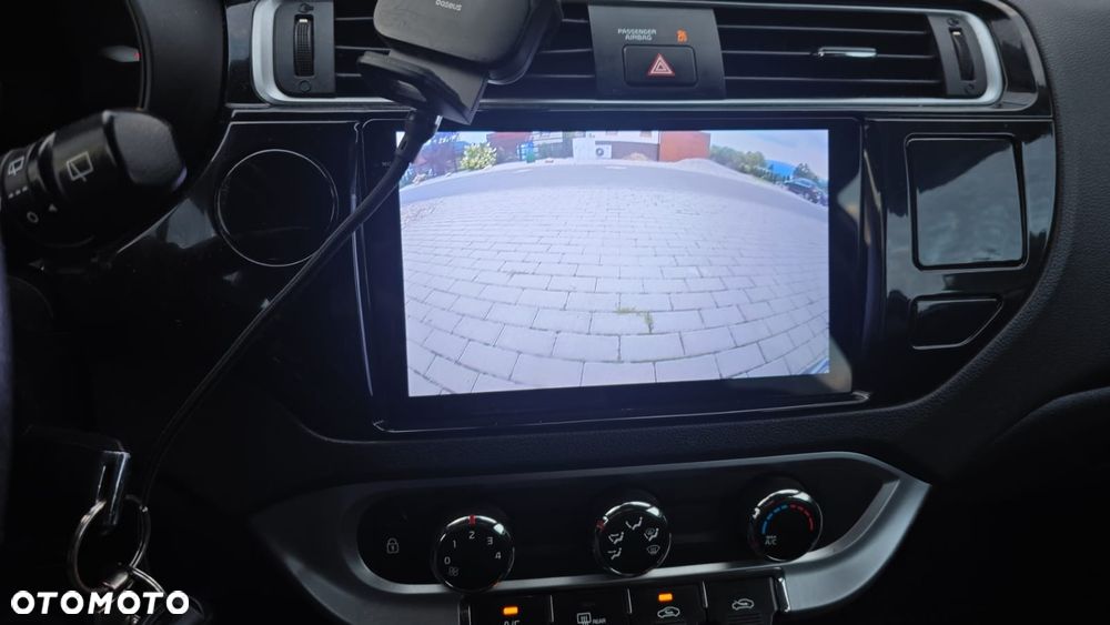 Kia Rio - 2