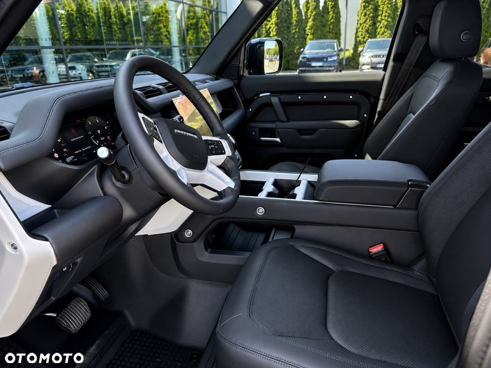 Land Rover Defender 3.0 D200 mHEV S - 4