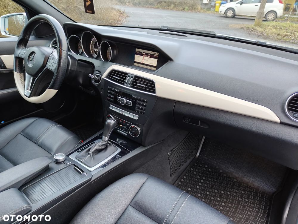 Mercedes-Benz Klasa C 220 CDI 7G-TRONIC Avantgarde Edition - 34