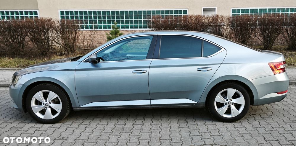 Skoda Superb 2.0 TSI Ambition DSG - 3