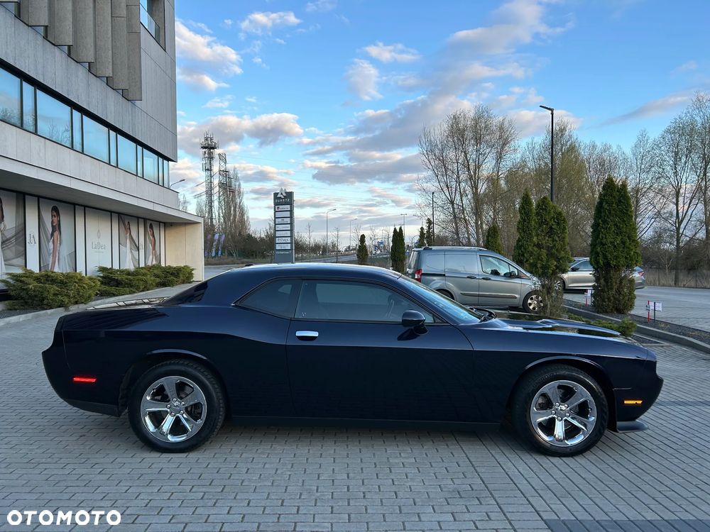 Dodge Challenger - 7