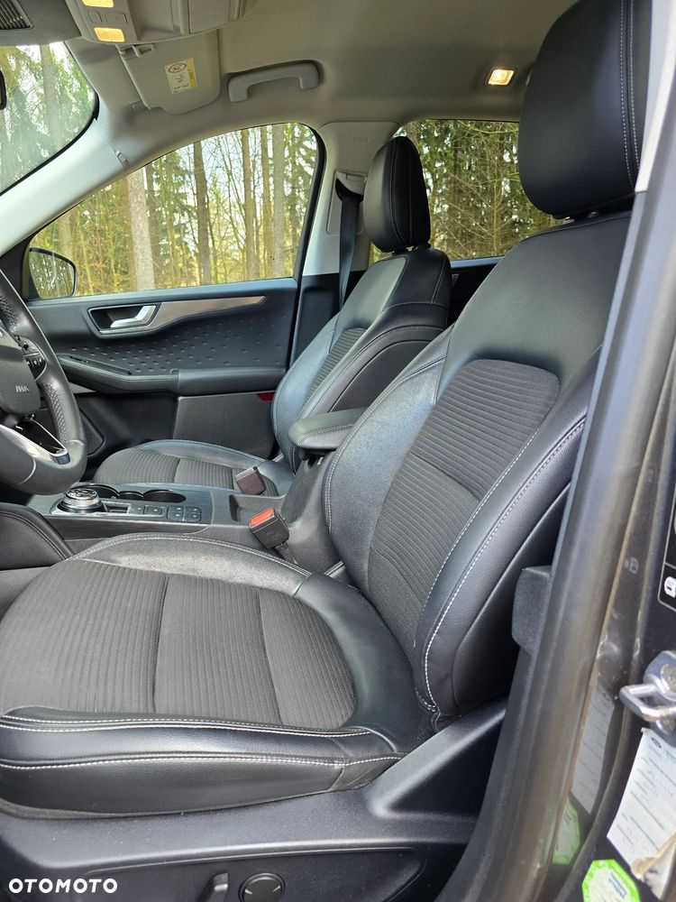 Ford Kuga 2.0 EcoBlue 4x4 TITANIUM X - 14