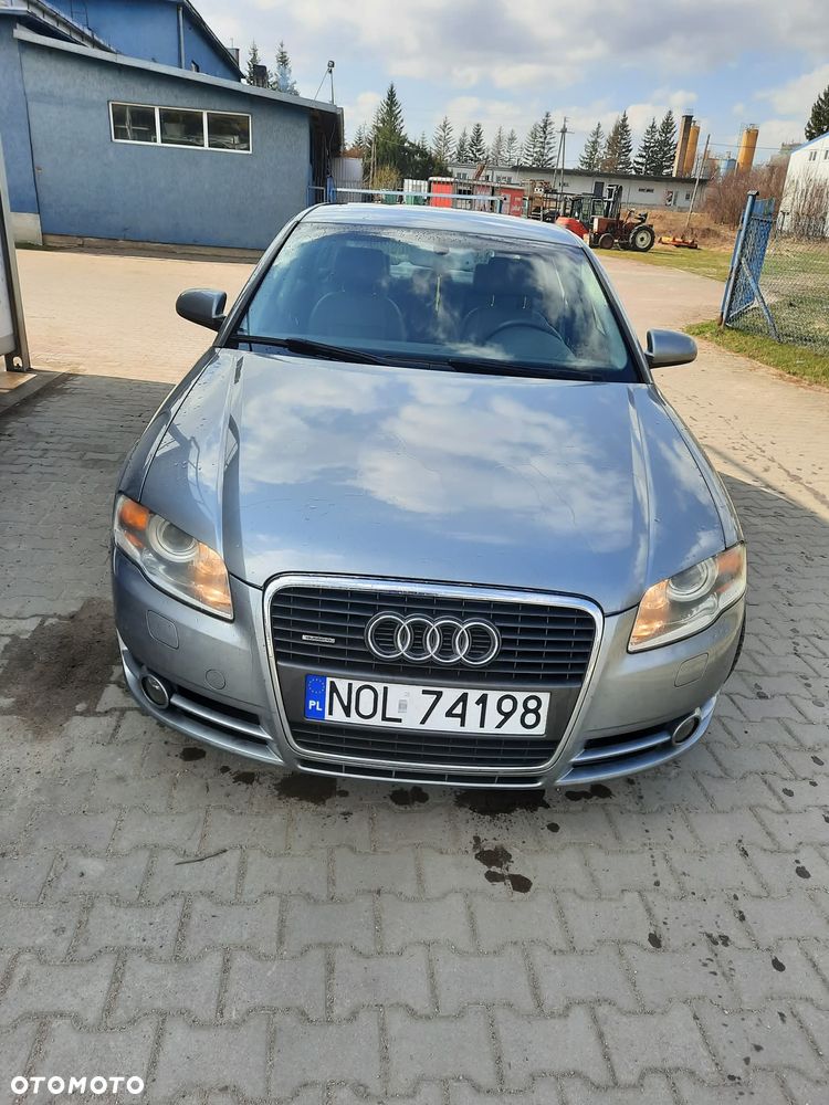 Audi A4 Limousine 2.0T FSI Quattro - 1