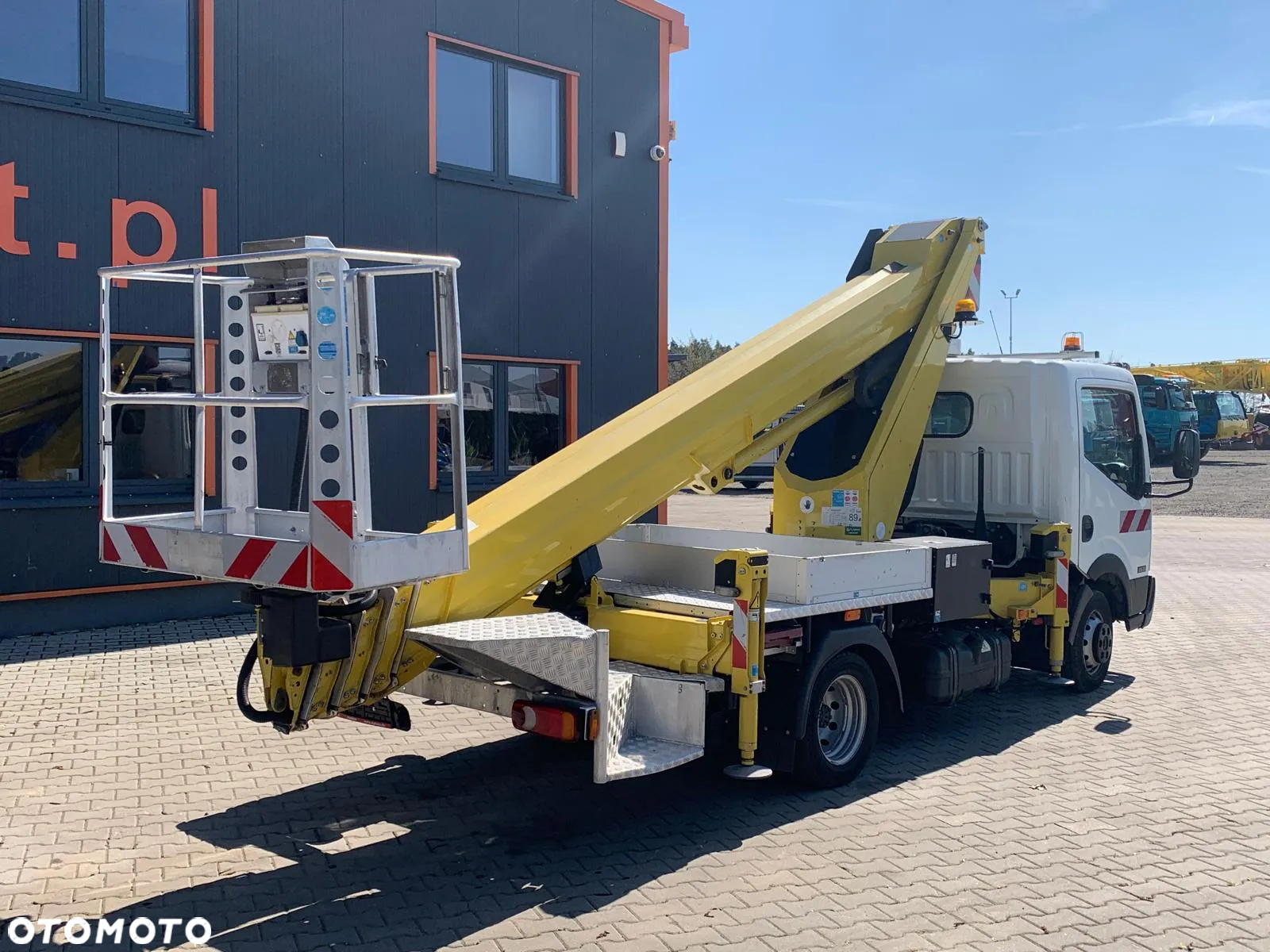 Nissan NISSAN CABSTAR 4x2 EURO6 PODNOŚNIK KOSZOWY - 9