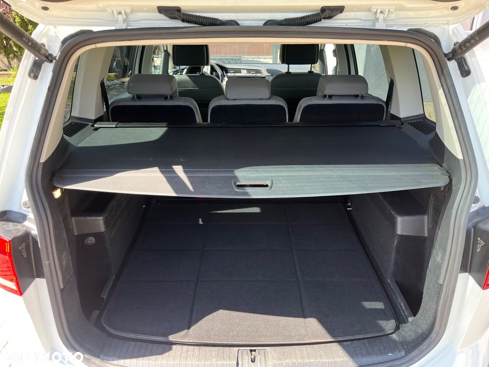 Volkswagen Touran 2.0 TDI SCR DSG ACTIVE - 25