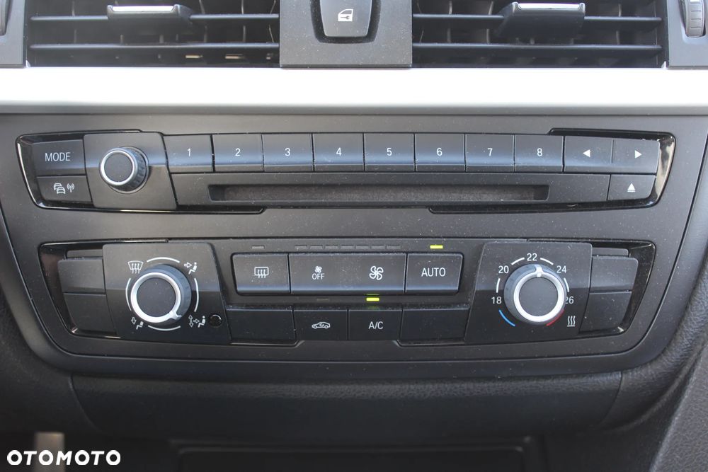 BMW Seria 3 320i Sport-Aut - 21