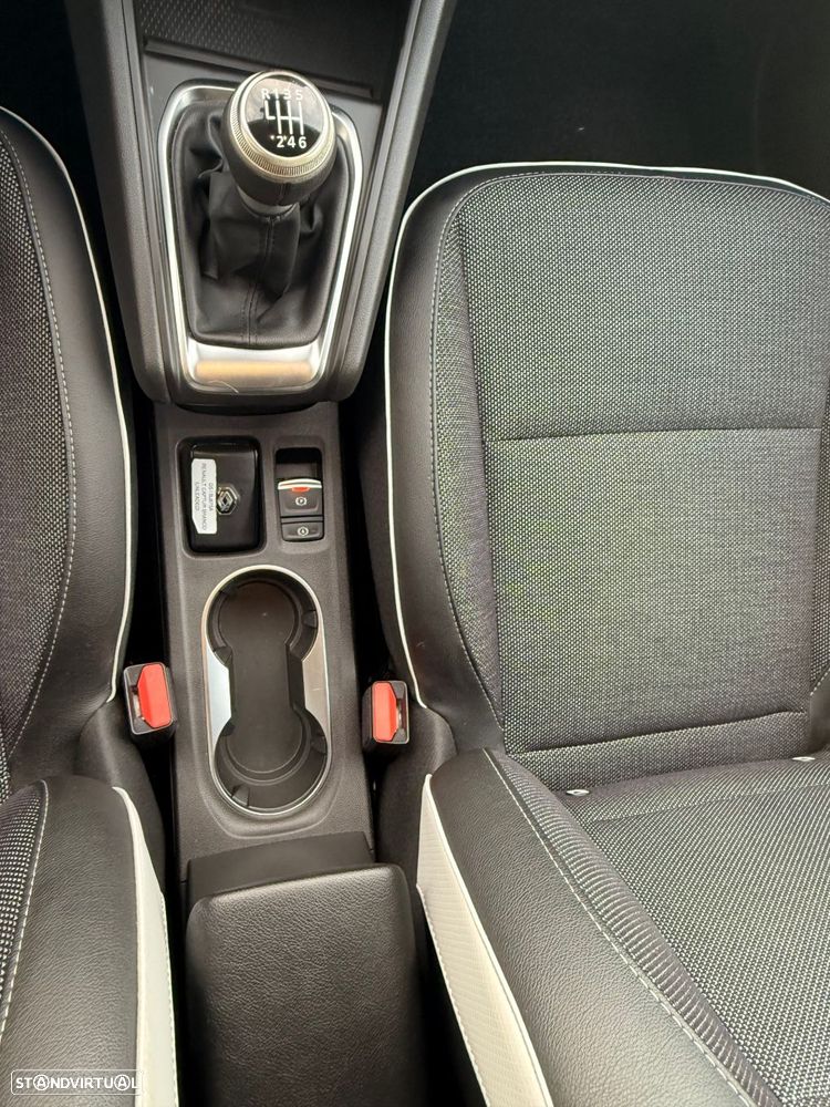 Renault Captur 1.0 TCe Techno - 13