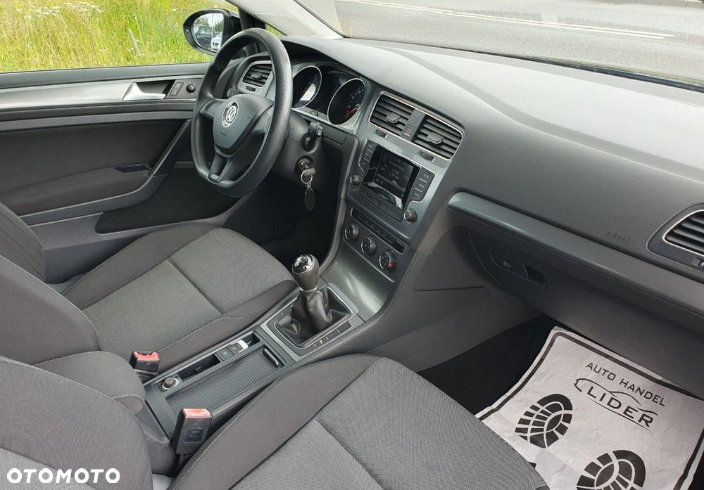 Volkswagen Golf - 9