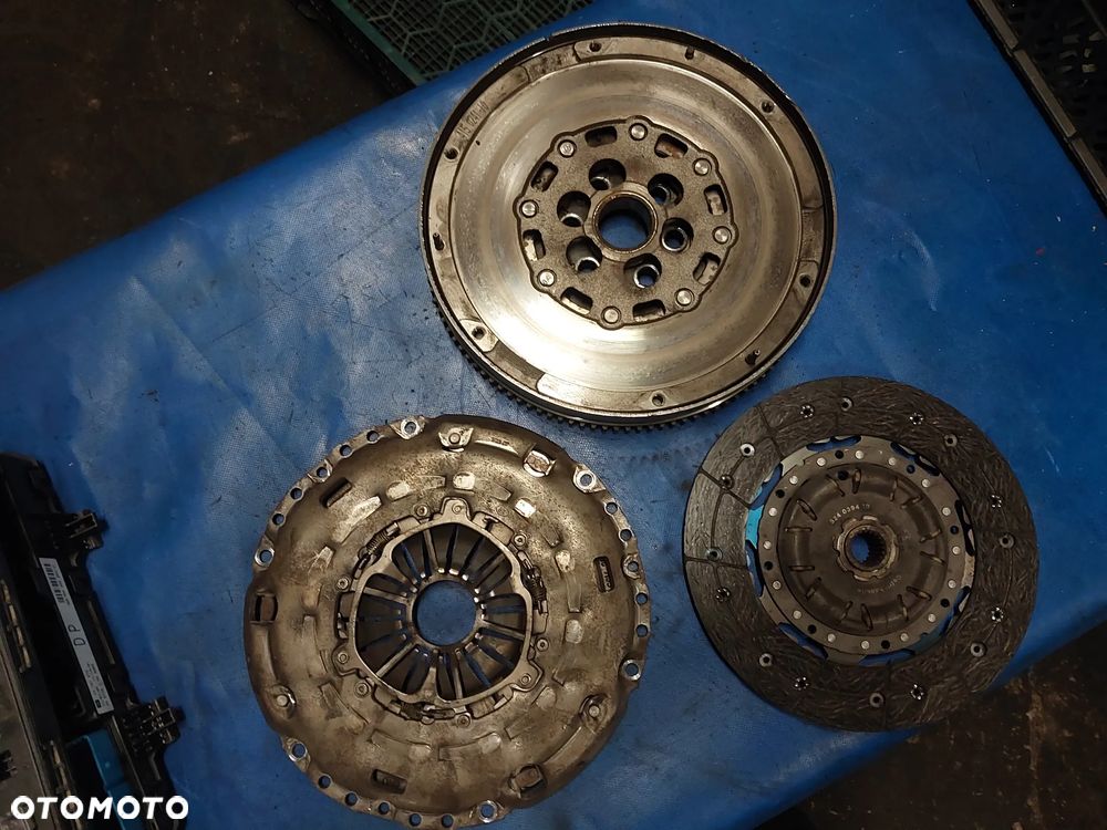 Dwumasa kompletna sprzęgło kompletne Opel Astra H Vectra C Zafira B 1.9 CDTI 120 - 150KM Fiat Grande Punto Saab 93 9-5 1.9 JTD TID koło dwumasowe 4150241-10 LUK tarcza docisk KOMPLET jak nowe - 1