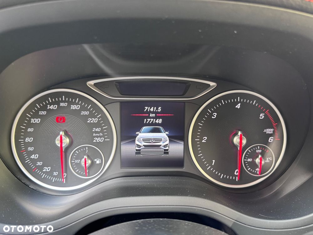 Mercedes-Benz Klasa B 220 (CDI) d 4Matic 7G-DCT AMG Line - 33