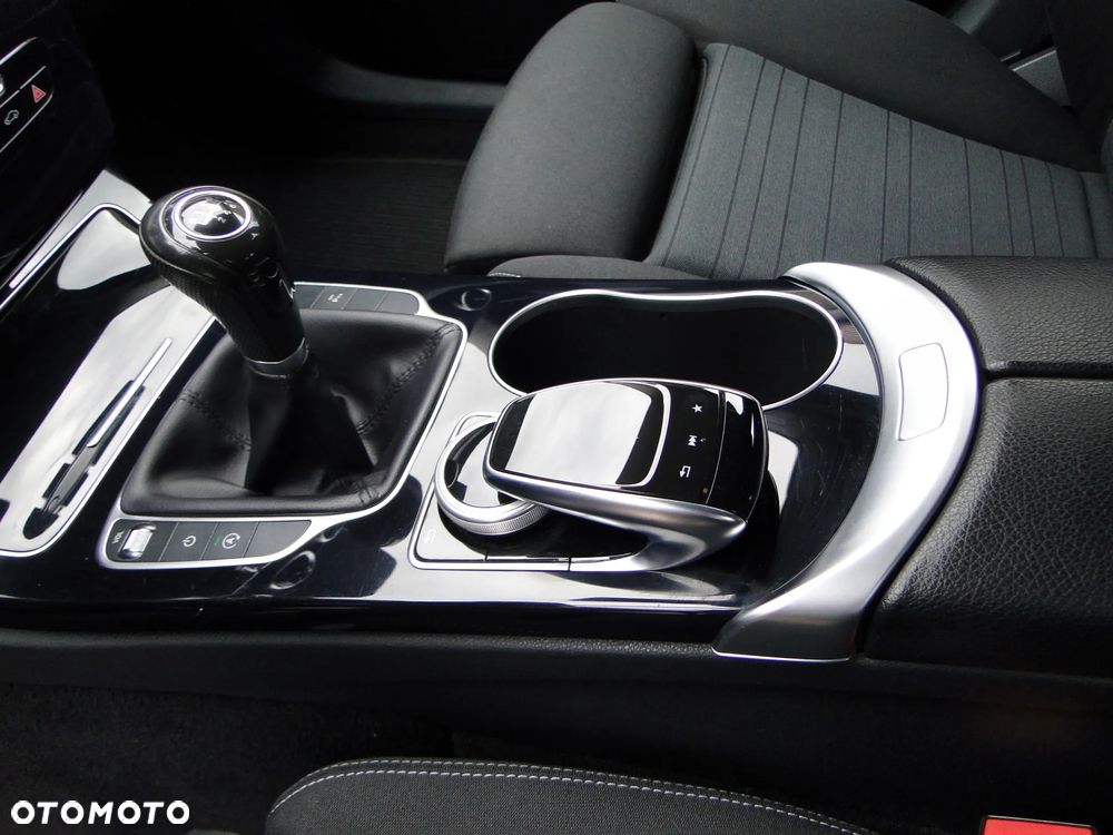 Mercedes-Benz Klasa C 200 Avantgarde - 32