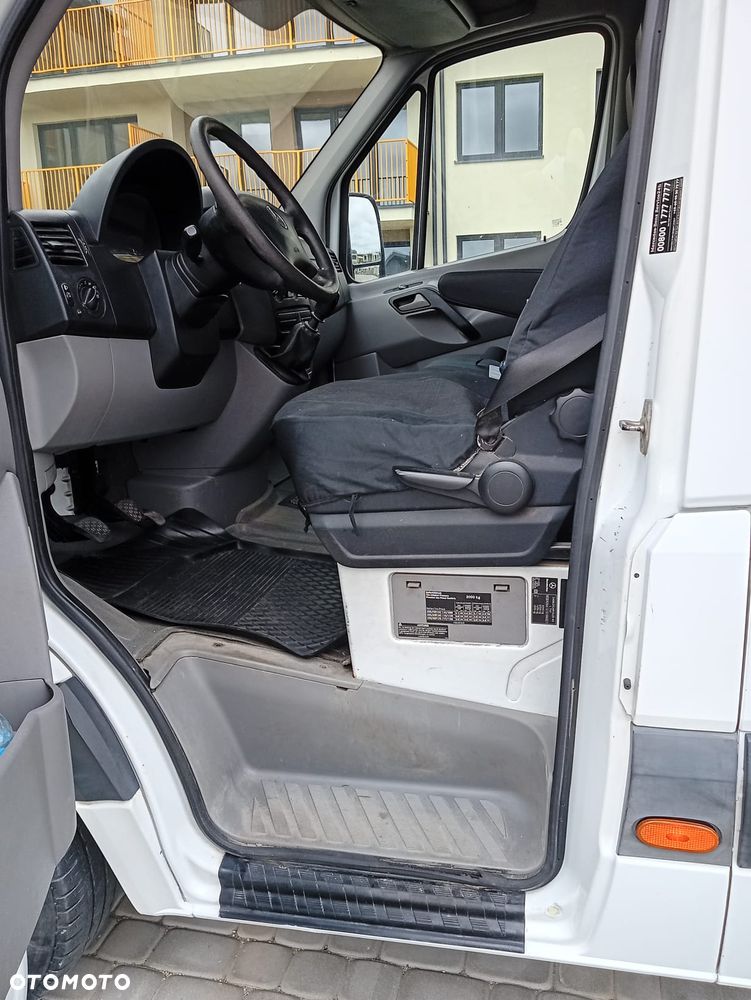 Mercedes-Benz Sprinter - 2