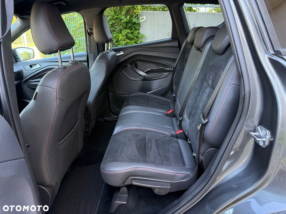 Ford Kuga 1.5 EcoBoost FWD ST-Line X - 12