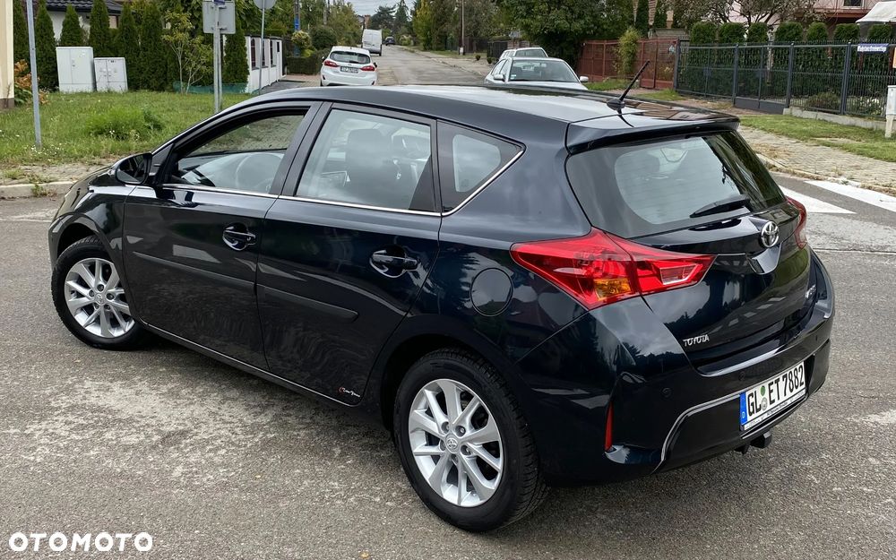Toyota Auris 1.6 Executive - 6