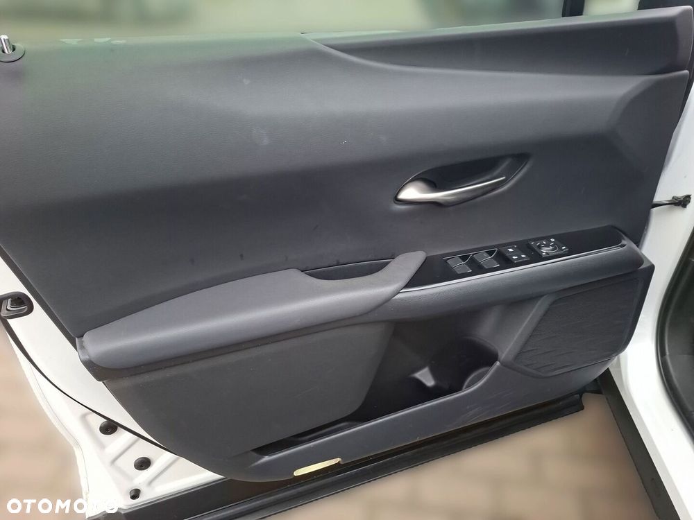 Lexus UX 250h GPF Business 2WD - 12