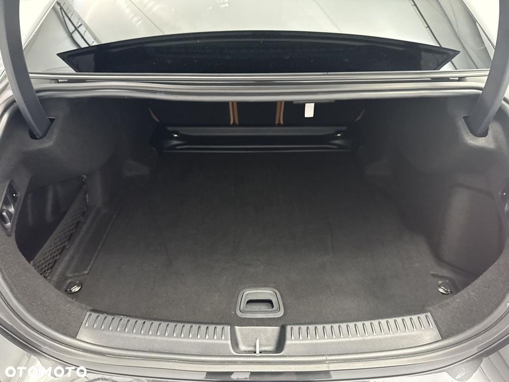 Mercedes-Benz Klasa E 220 d mHEV 4-Matic AMG 9G-Tronic - 24