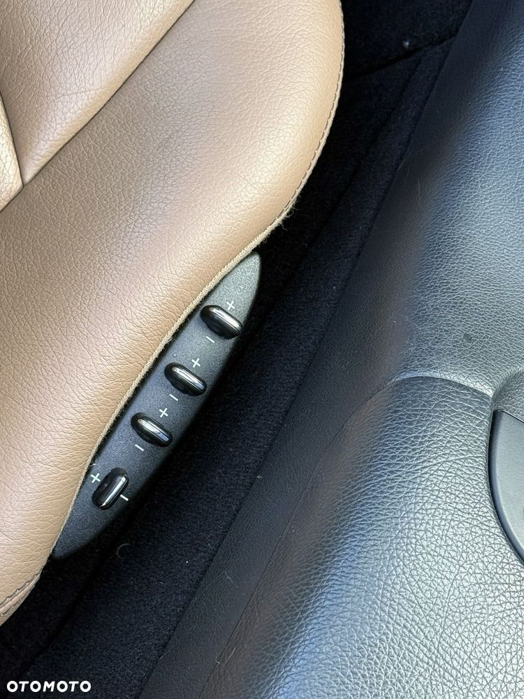 Mercedes-Benz CLK 350 Avantgarde - 26
