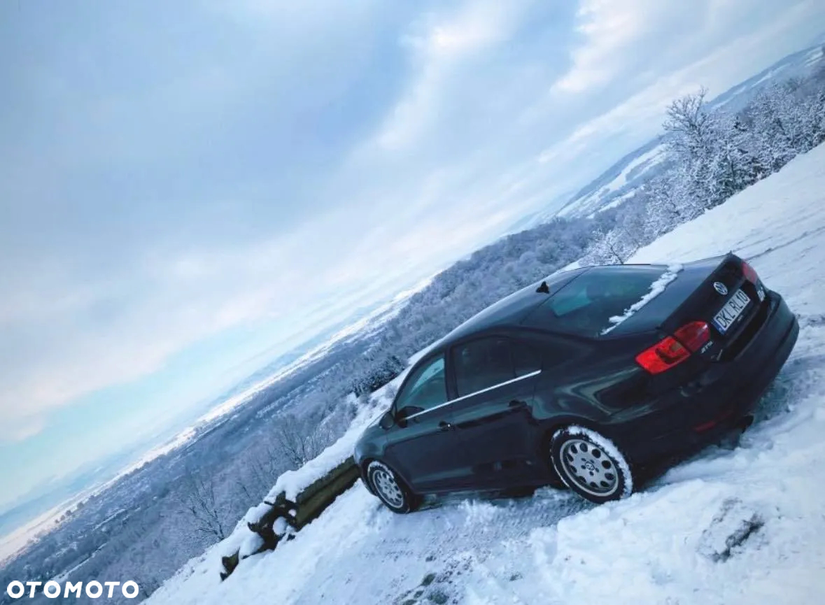 Volkswagen Jetta 1.4 TSI Highline - 2