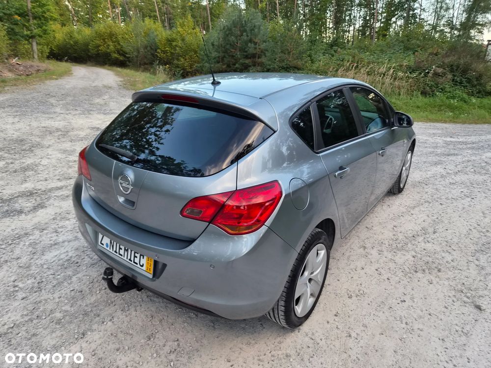 Opel Astra - 18