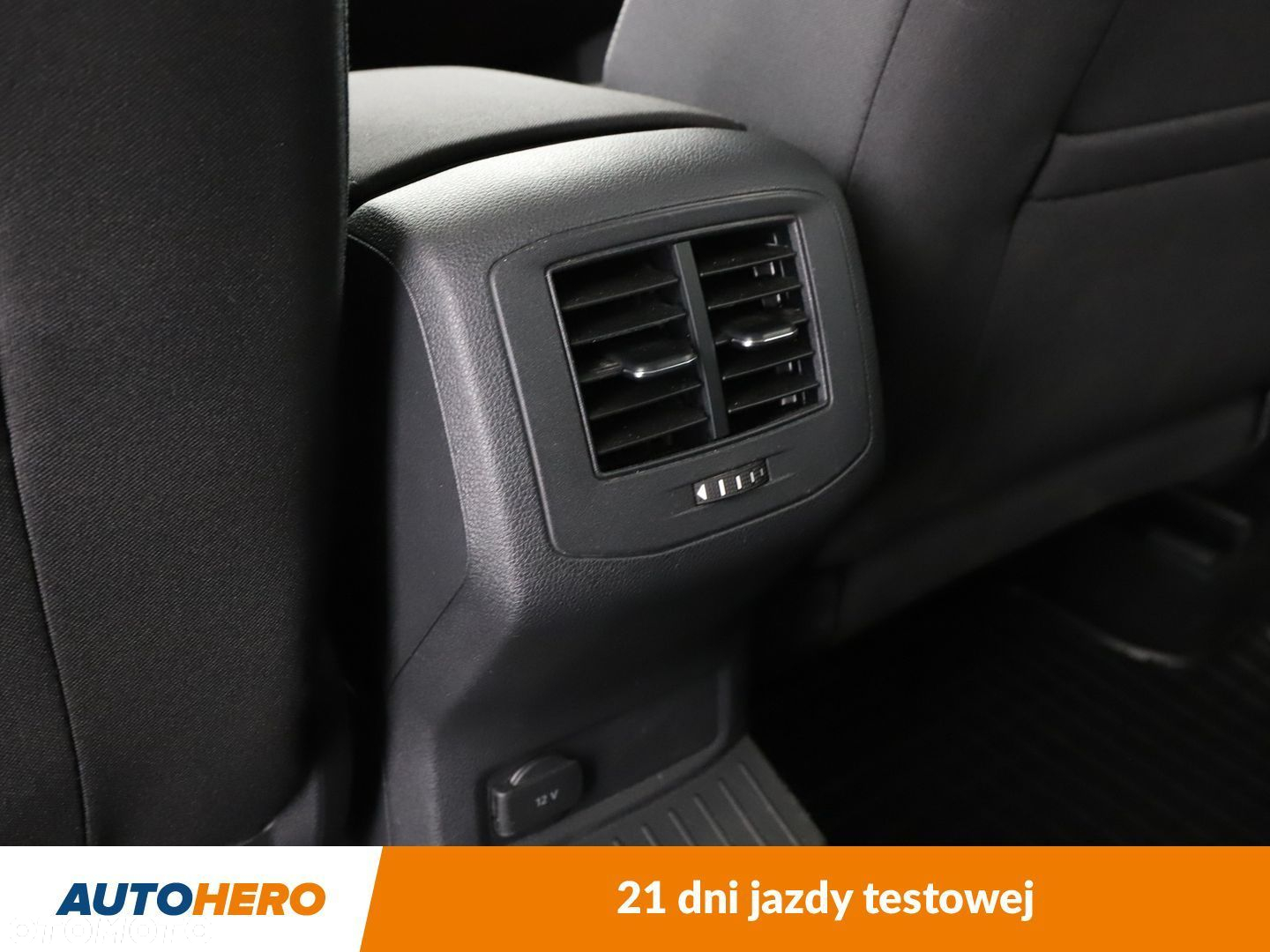 Volkswagen T-Roc - 34