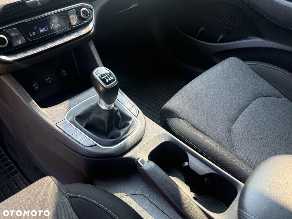 Hyundai i30 1.5 DPI Smart - 14