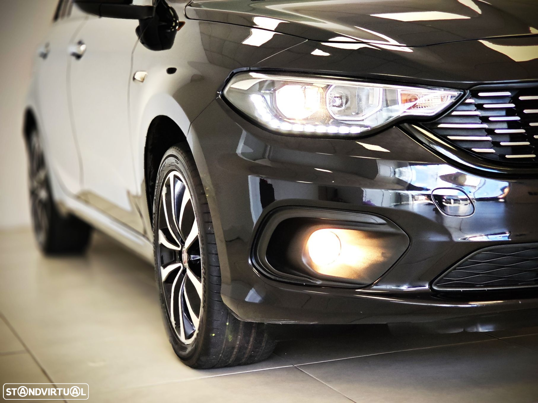 Fiat Tipo Station Wagon 1.6 M-Jet Lounge Tech J17 DCT - 17