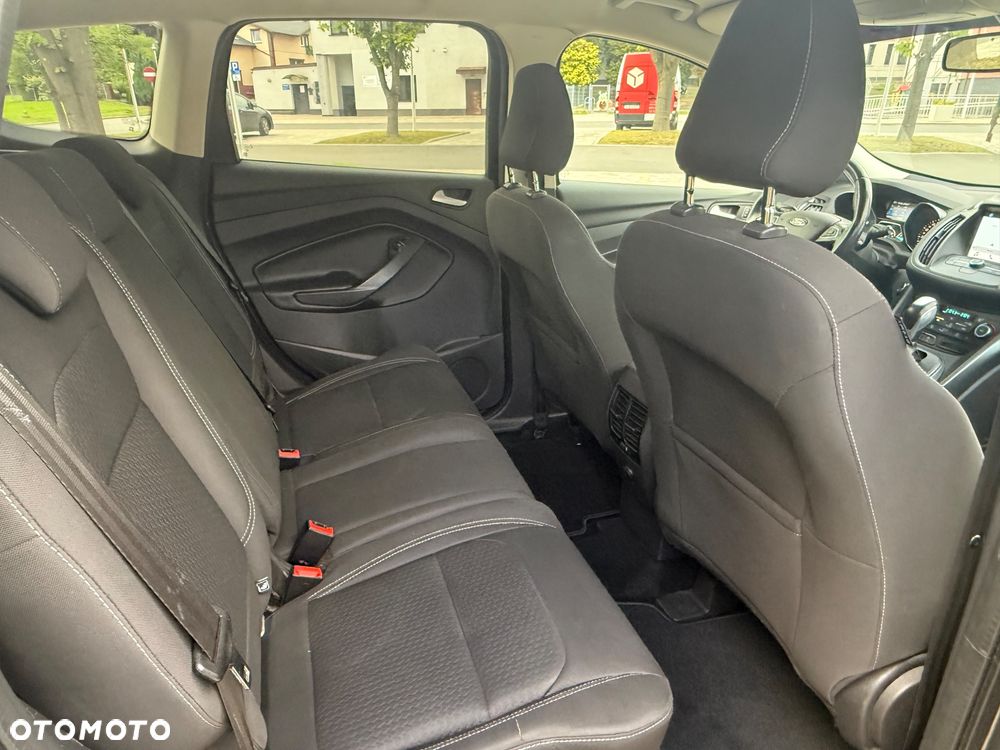 Ford Kuga - 17