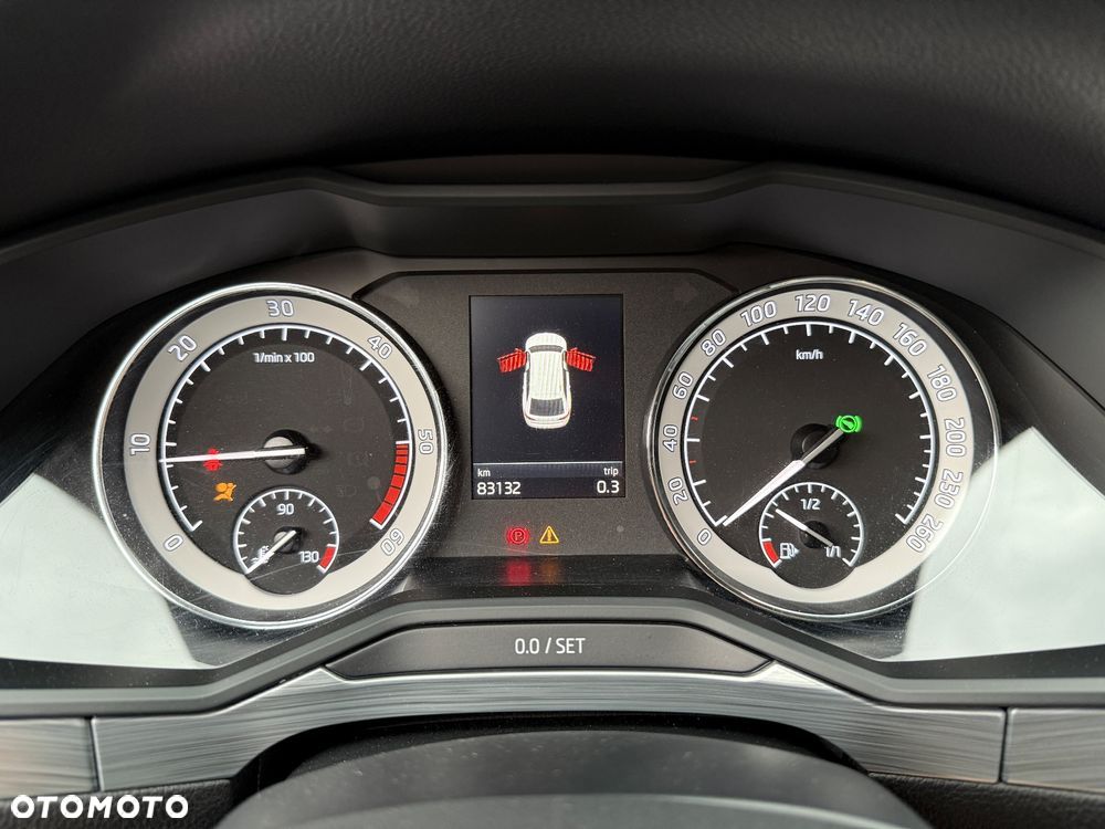 Skoda Superb 2.0 TDI DSG Premium Edition - 32