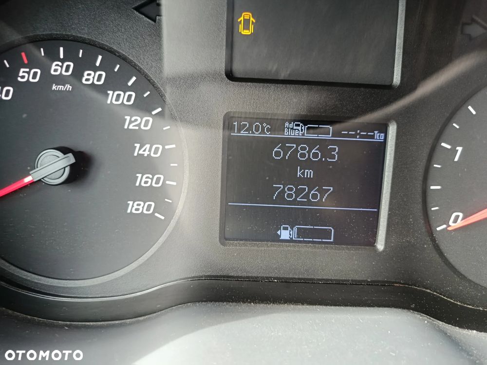Mercedes-Benz Sprinter - 9