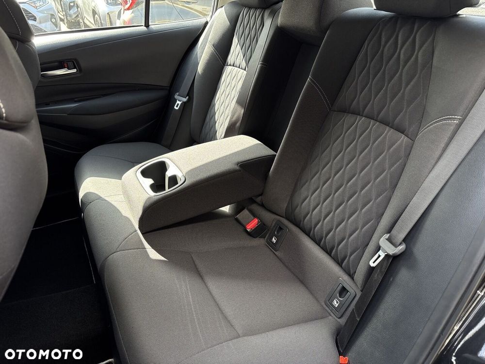 Toyota Corolla 1.8 Hybrid Comfort - 30