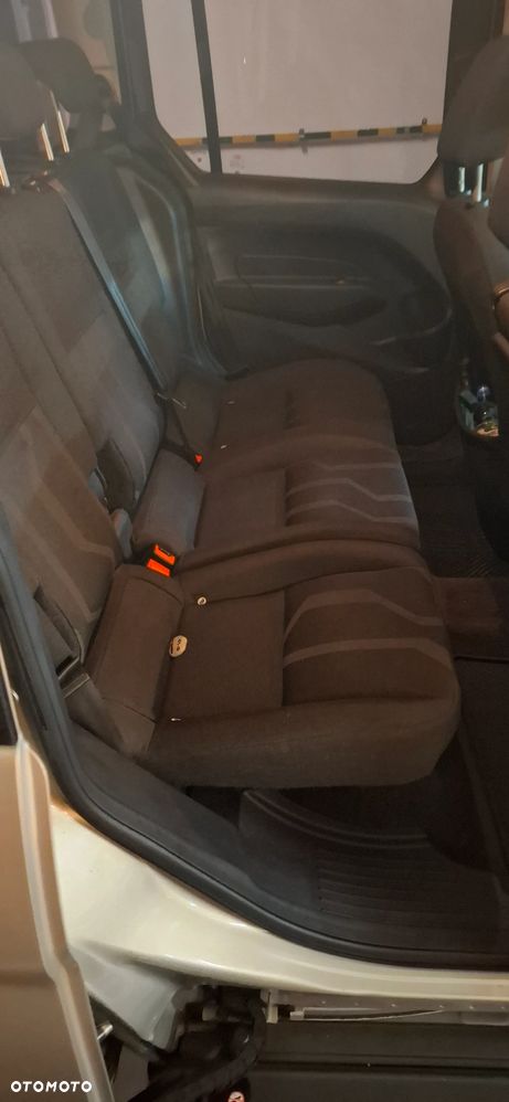 Ford Tourneo Connect - 8