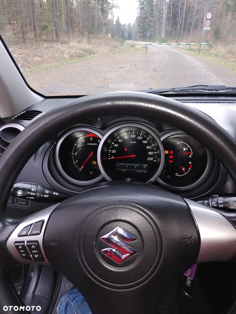 Suzuki Grand Vitara 1.9 DDiS De Luxe EU5 - 13