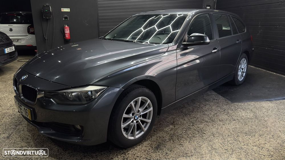 BMW 318 d Line Sport - 1