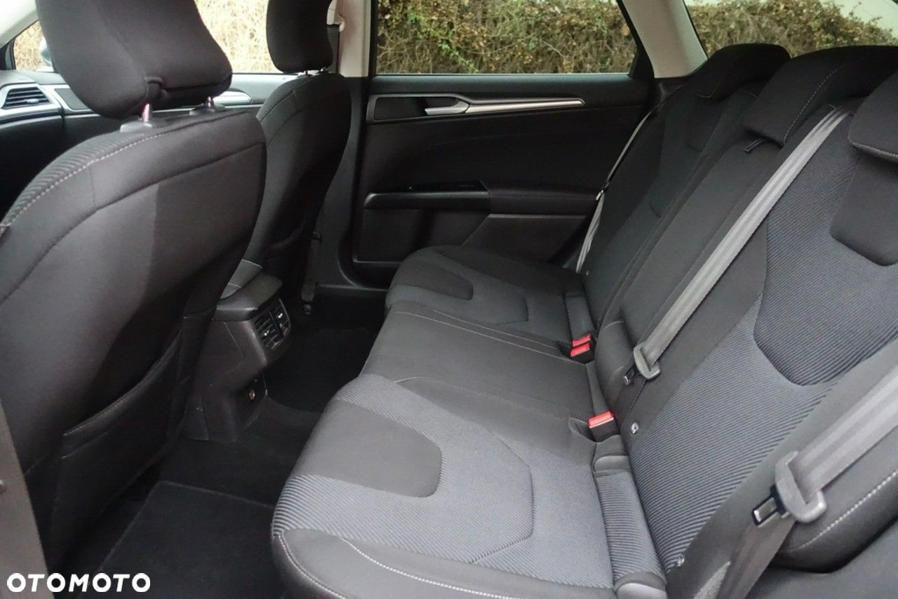Ford Mondeo - 9