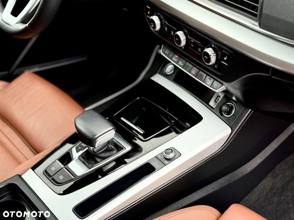 Audi Q5 Sportback 40 TDI quattro S tronic S line - 32