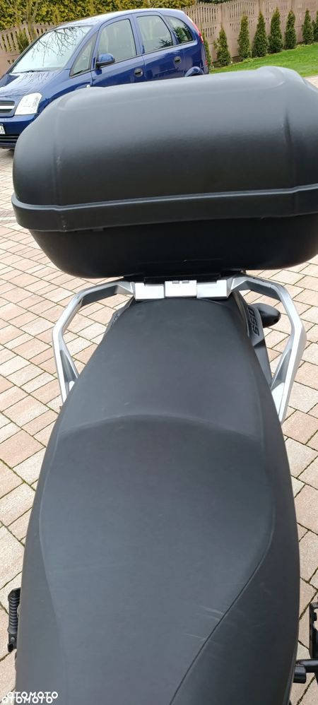 Suzuki V-STROM - 10