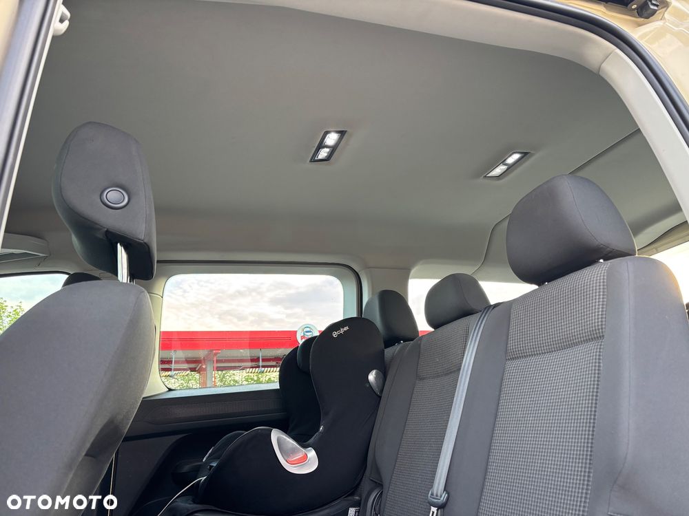 Volkswagen Caddy 2.0 (7-Si.) Maxi Comfortline - 25