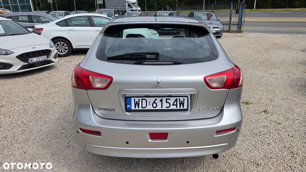 Mitsubishi Lancer 1.6 Invite - 13