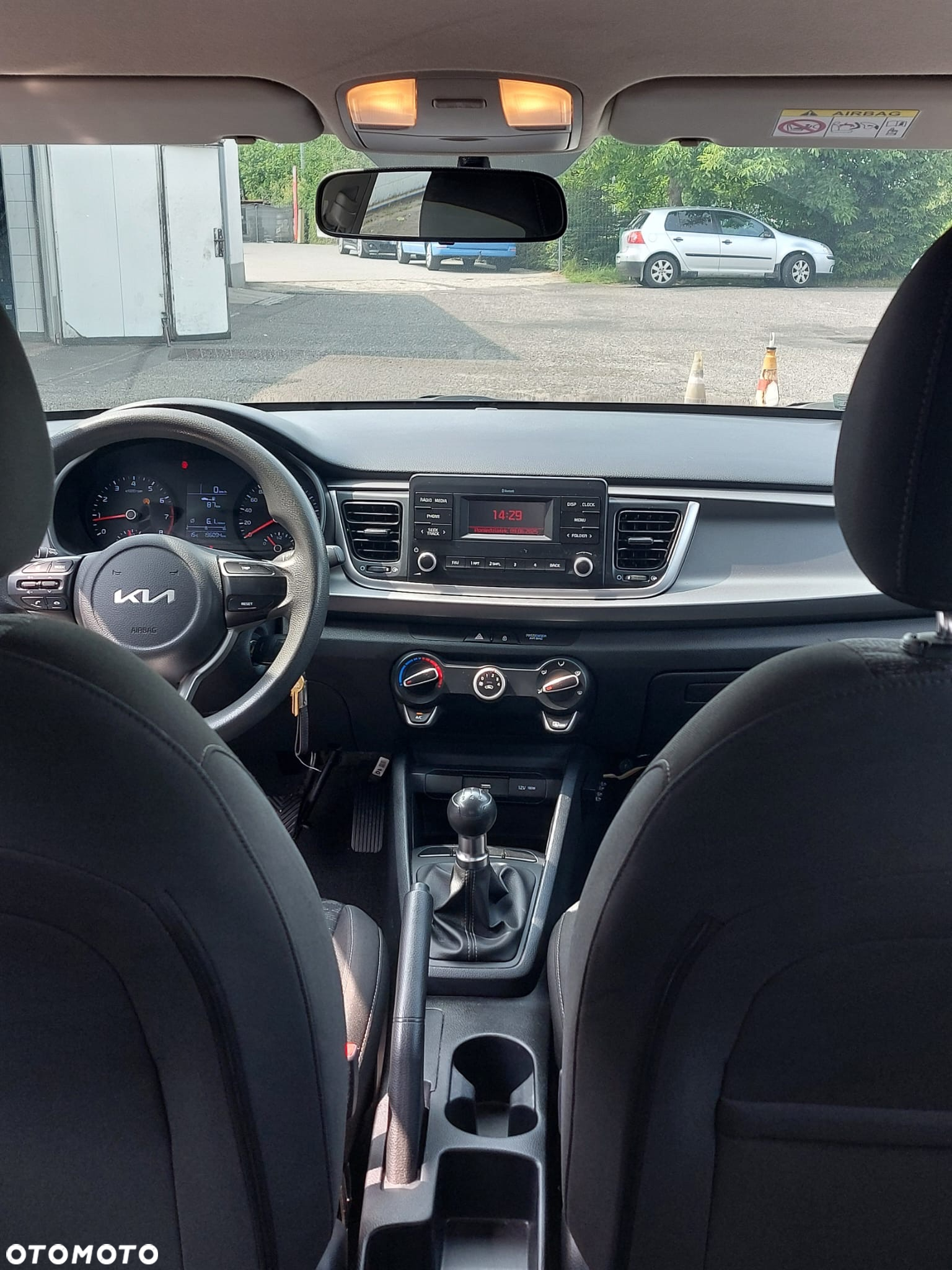 Kia Rio - 8