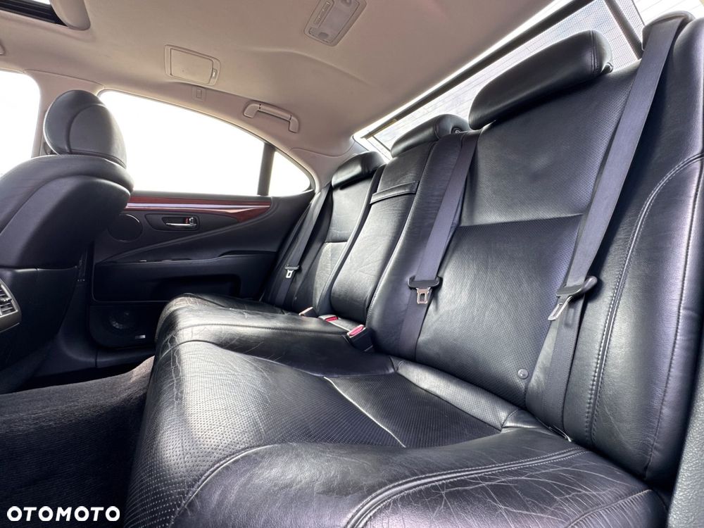 Lexus LS - 24