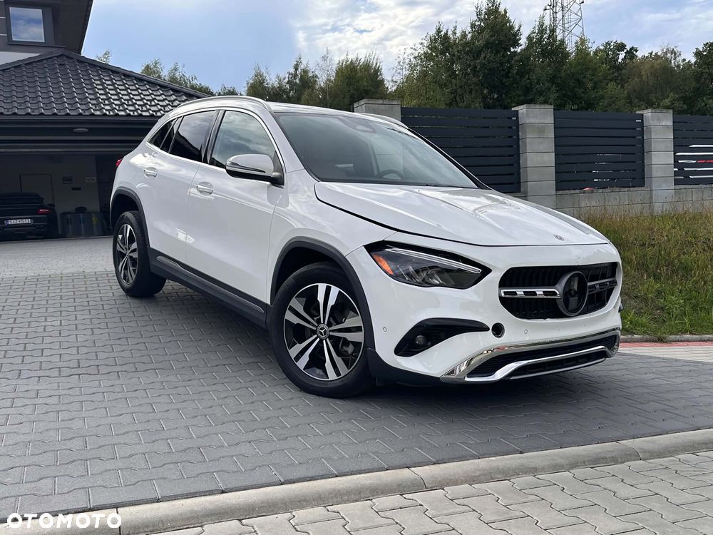Mercedes-Benz GLA 250 4Matic 8G-DCT EDITION 2022 - 2