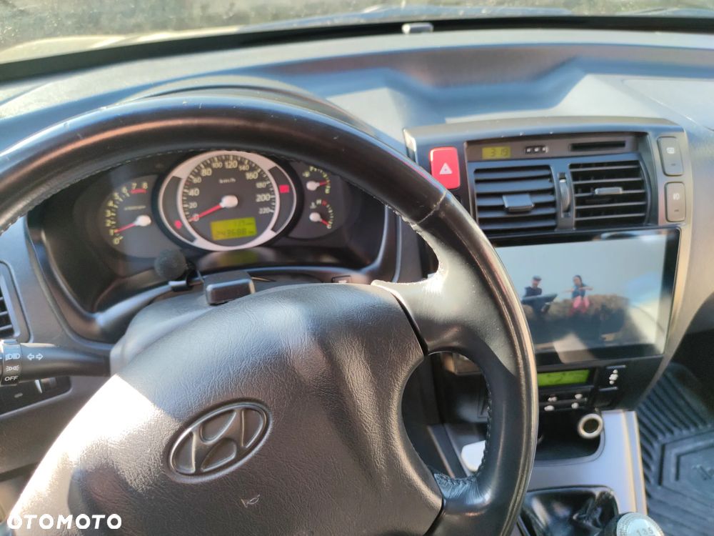 Hyundai Tucson 2.0 4WD GLS - 15