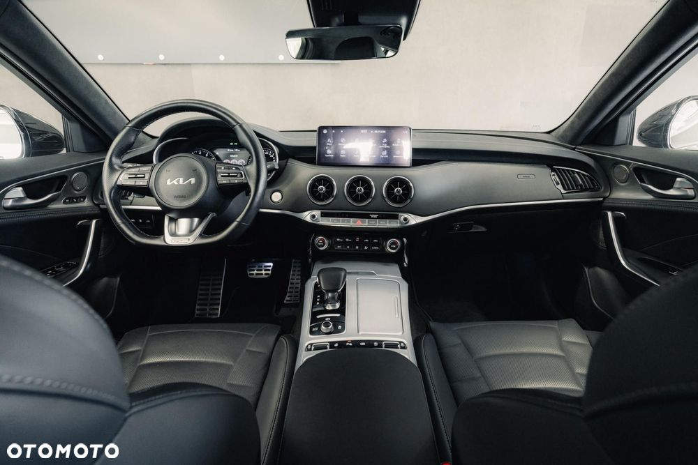 Kia Stinger 3.3 T-GDI V6 GT AWD - 11