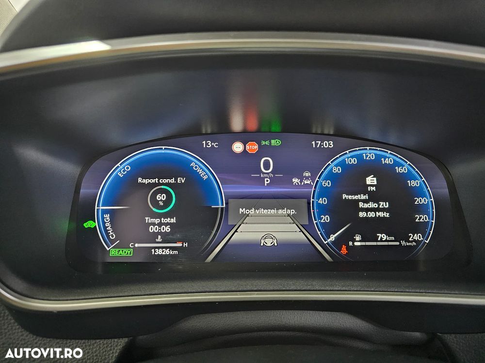 Toyota Corolla Sedan 1.8 HSD Business - 12