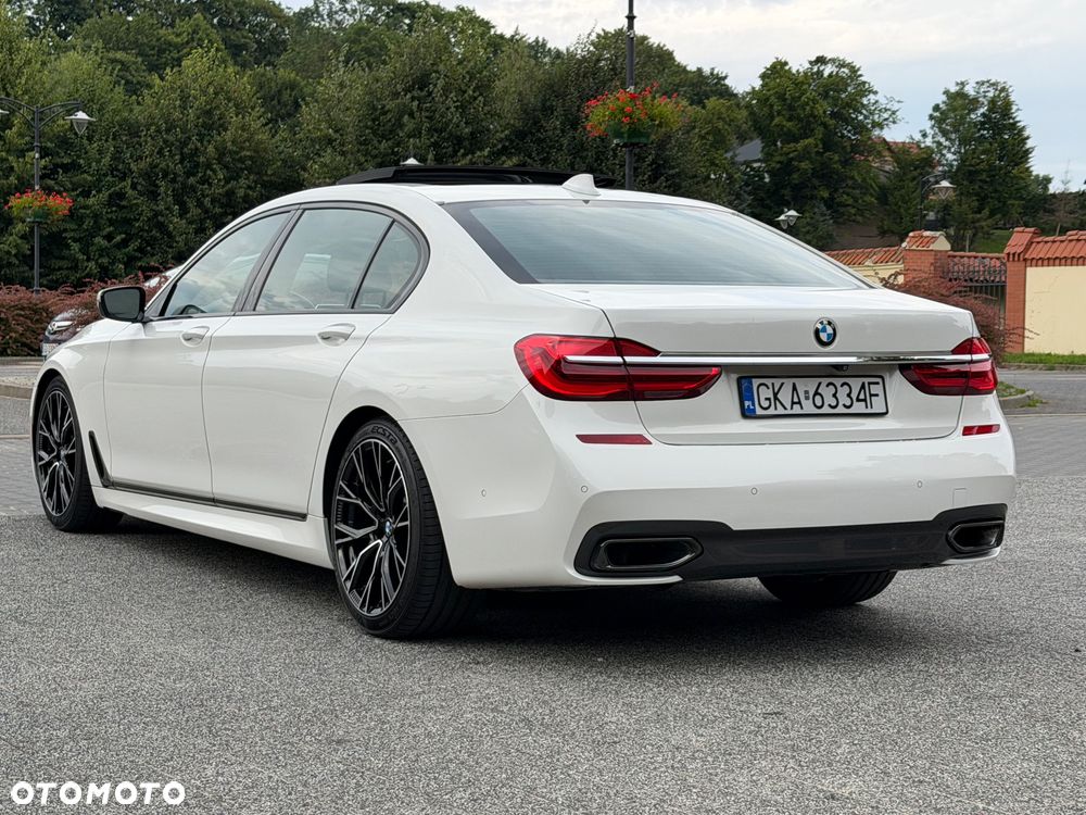 BMW Seria 7 740Li - 4