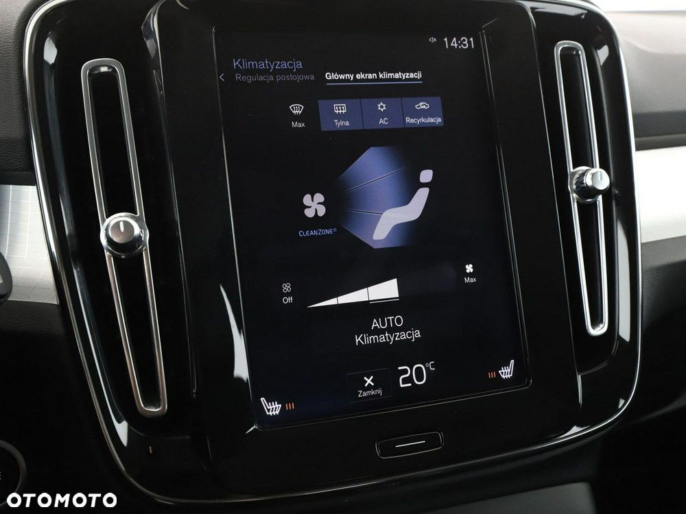 Volvo XC 40 T3 Momentum Pro - 29