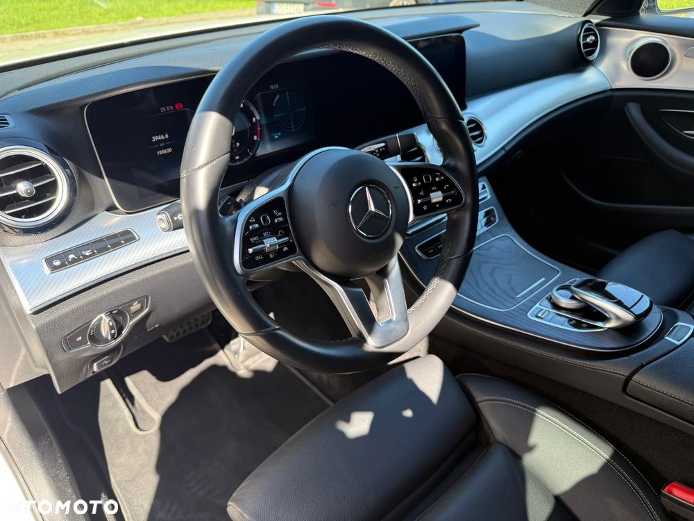 Mercedes-Benz Klasa E 220 d 4-Matic Business Edition 9G-TRONIC - 10