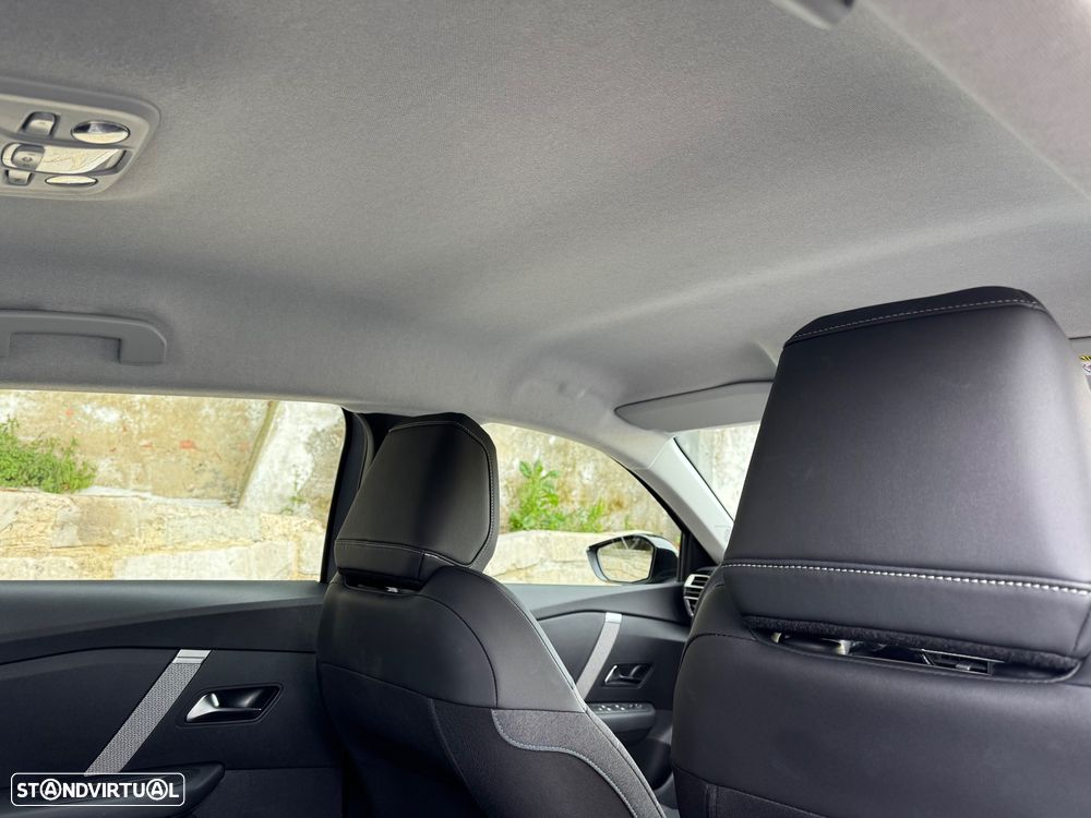 Citroën C4 X 1.2 PureTech Plus EAT8 - 26